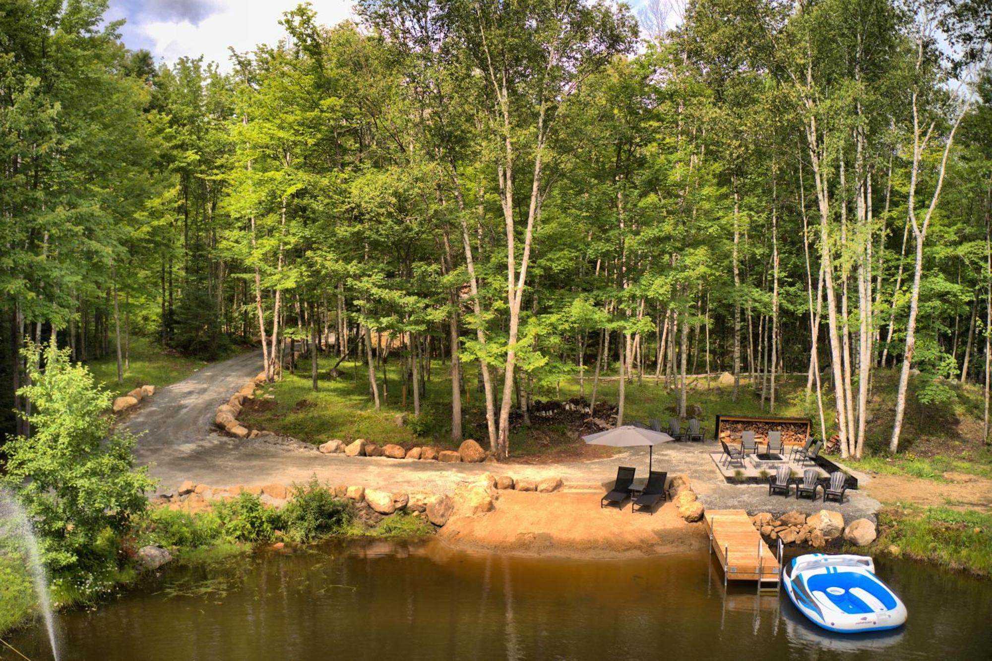 Kallm-Mont-Tremblant Chalet With Hot Tub, Pond & Beach On Private 7Acre Estate Lac Superieur Exterior photo